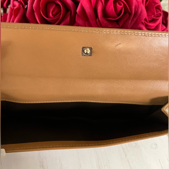 EUC Authentic Gucci Wallet w/ box & dust bag. - Picture 3 of 6